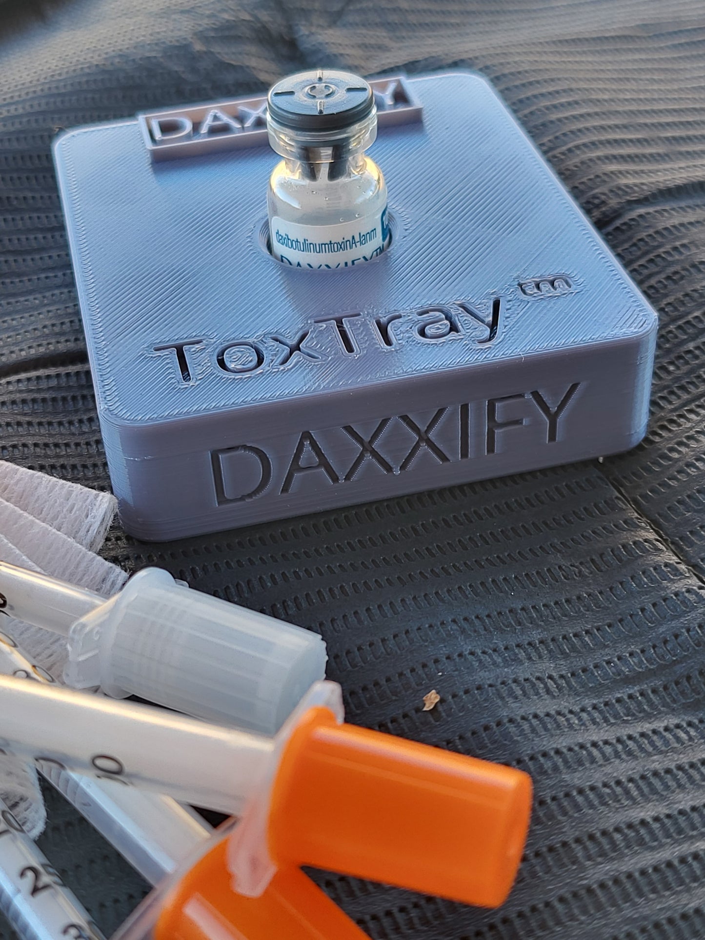 NEW Single DAXXIFY tray for Medical Professional -  Spill-Reducing ToxTray Tower