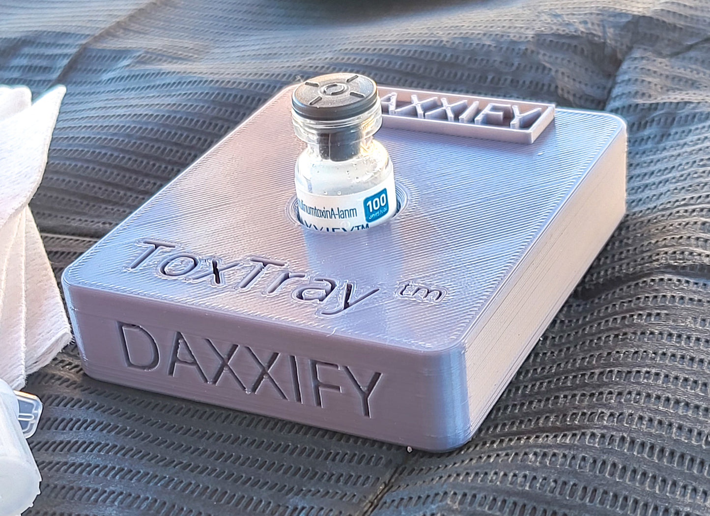 NEW Single DAXXIFY tray for Medical Professional -  Spill-Reducing ToxTray Tower